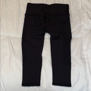 Lululemon Bodycon crop leggings in black